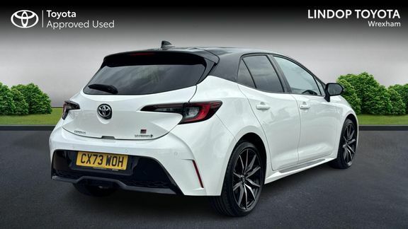 Toyota Corolla Gr Sport 1.8 Hb Bi-tone White #2