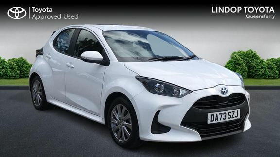 Toyota Yaris Icon White