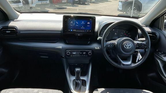 Toyota Yaris Icon DK74YLS White #6