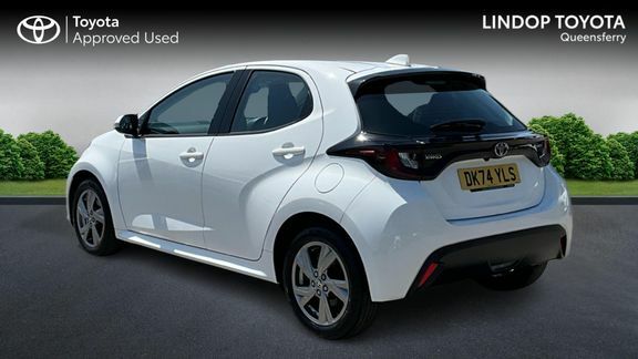 Toyota Yaris Icon DK74YLS White #4