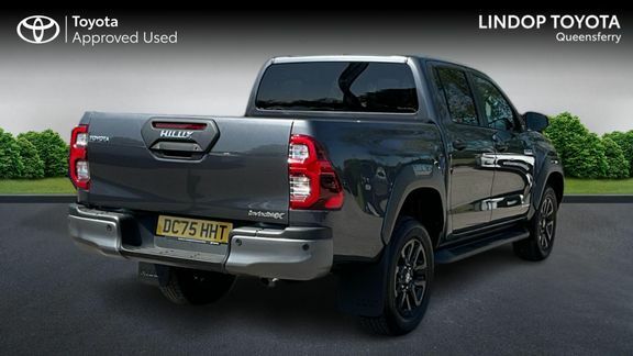 Toyota HILUX Invincible X Dc 2.8 Hybrid 48V DC75HHT Grey #2
