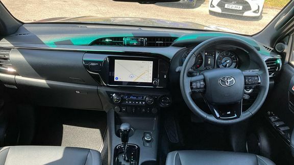Toyota HILUX Invincible X Dc 2.8 Hybrid 48V DC75HHT Grey #6