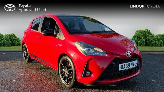 Toyota Yaris Gr Sport 1.5 Hybrid Red