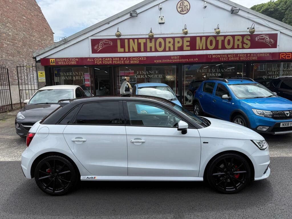 Audi A1 1.6 Tdi Black Edition Sportback S Tronic Euro 6 S White #2