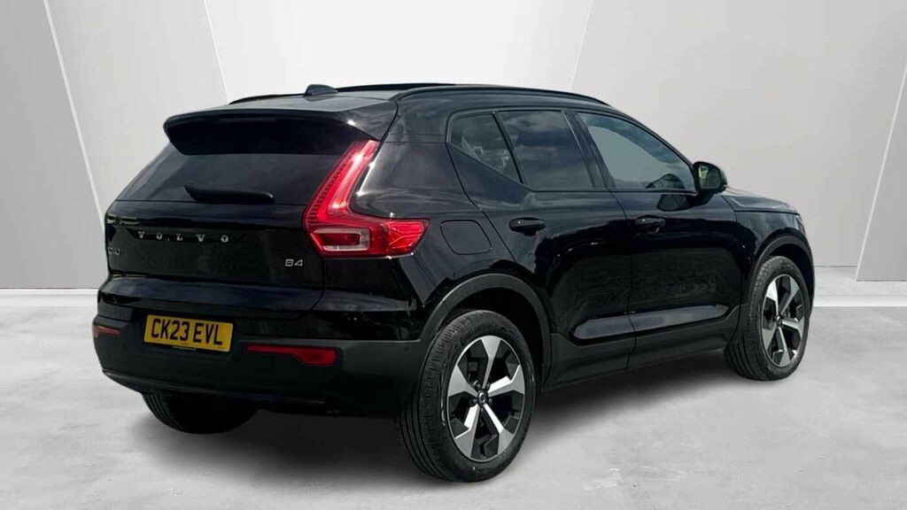 Volvo XC40 Ultimate, B4 Mild Hybrid, Dark CK23EVL Black #2