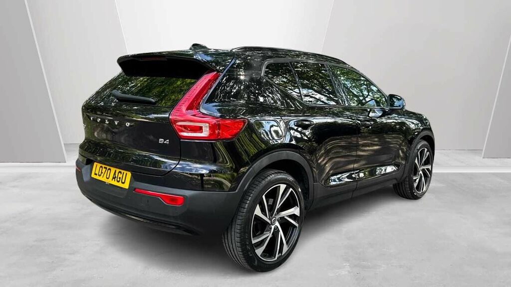 Volvo XC40 R-design Pro, B4 Mild Hybrid Tinted Windows-sensu LO70AGU Black #2