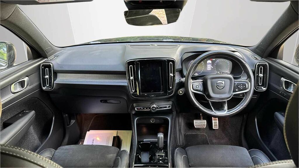 Volvo XC40 R-design Pro, B4 Mild Hybrid Tinted Windows-sensu LO70AGU Black #5