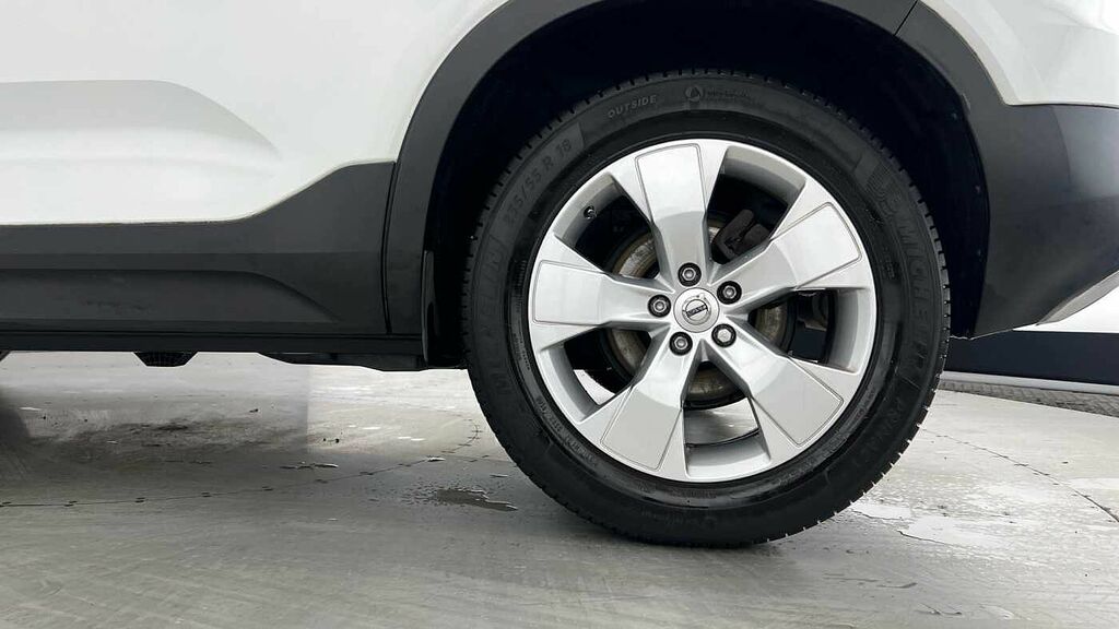 Volvo XC40 Momentum, T3 Cruise Control - Bluetooth YT22VKR White #4