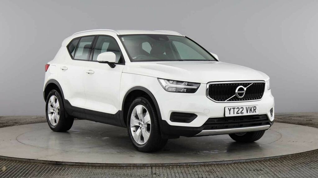 Volvo XC40 Momentum, T3 Cruise Control - Bluetooth White