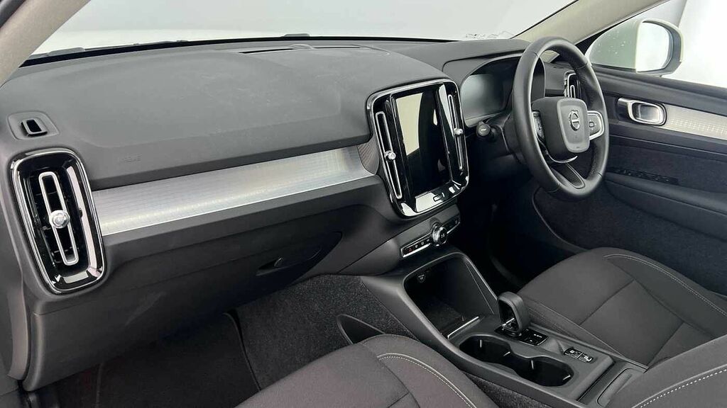 Volvo XC40 Momentum, T3 Cruise Control - Bluetooth YT22VKR White #6