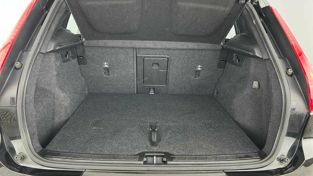 Volvo XC40 Plus, B3 Mild Hybrid, Blis - Power Tailgat FX23MYL Black #5