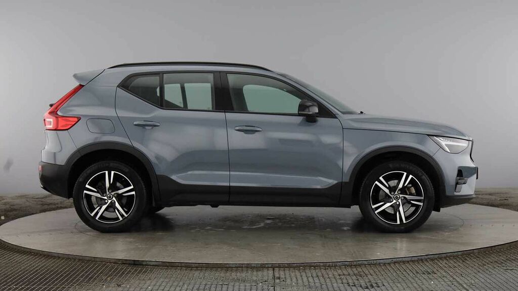 Volvo XC40 Plus, B3 Mild Hybrid, Dark BK72NFH Grey #2