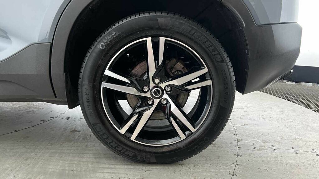 Volvo XC40 Plus, B3 Mild Hybrid, Dark BK72NFH Grey #4