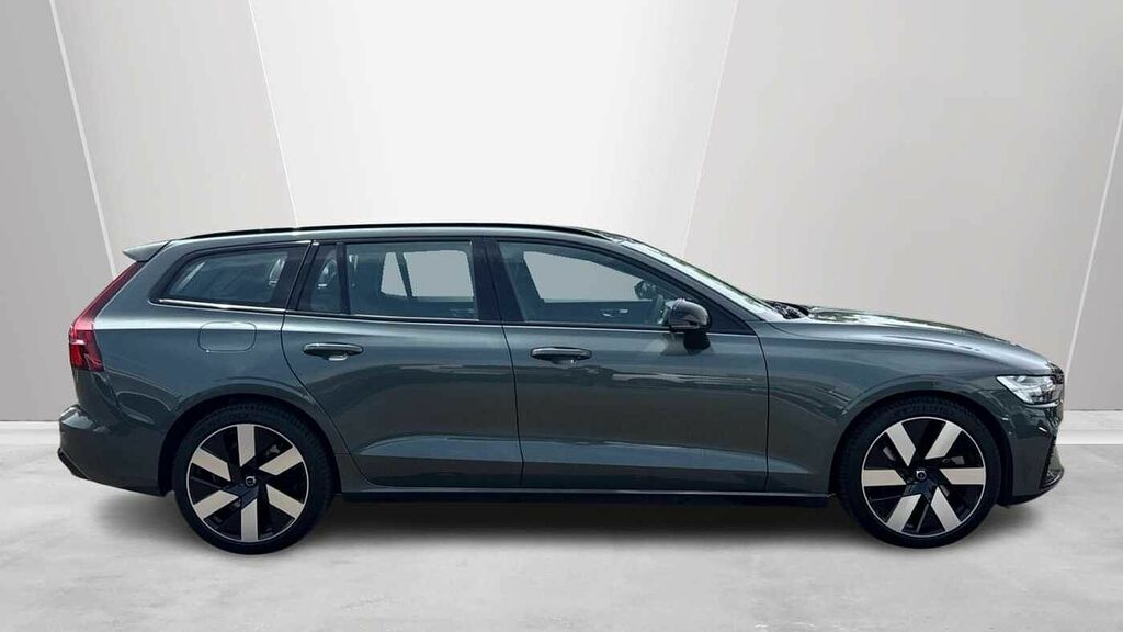 Volvo V60 Plus, T6 Awd Plug-in Hybrid Heated Seats-park Ass GJ26ENW  #3
