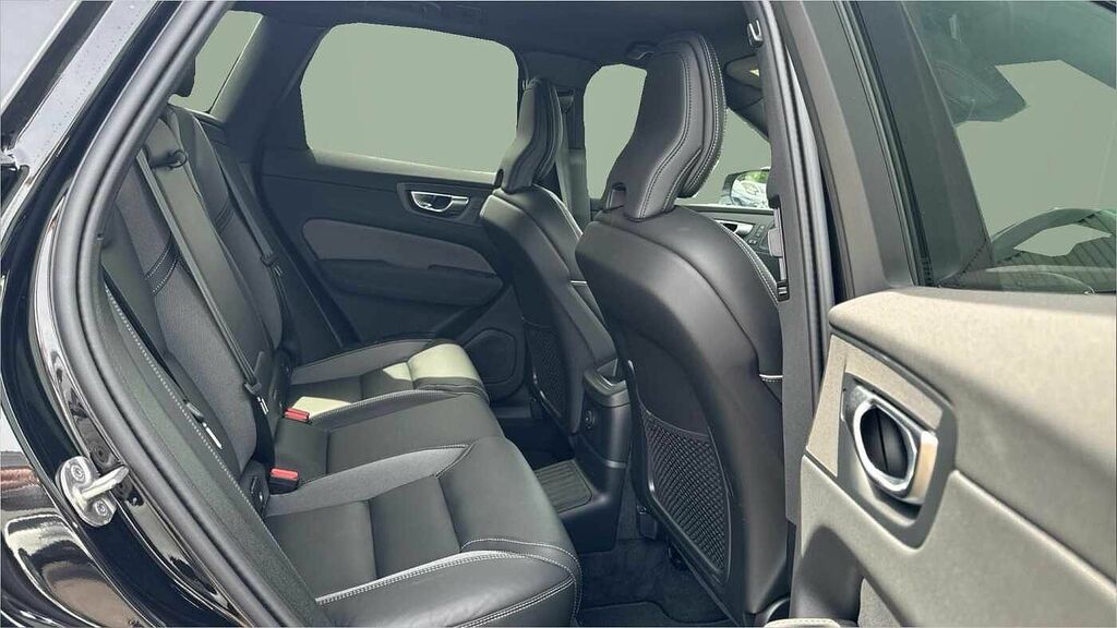 Volvo XC60 Black Edition Plus, T6 Awd Plug-in Hybridpilotass GL26OTX Black #6