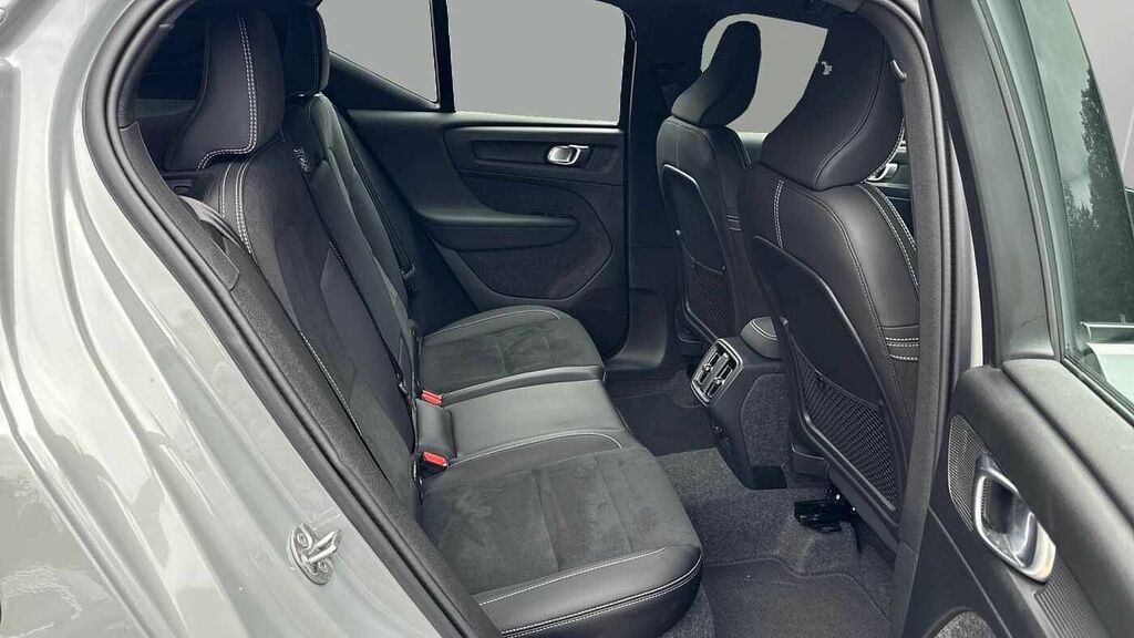 Volvo XC40 Plus, B4 Mild Hybrid, Rear Camera-19 Allo LV74VLH Grey #6