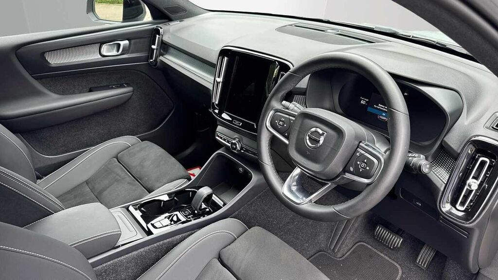 Volvo XC40 Plus, B4 Mild Hybrid, Rear Camera-19 Allo LV74VLH Grey #4