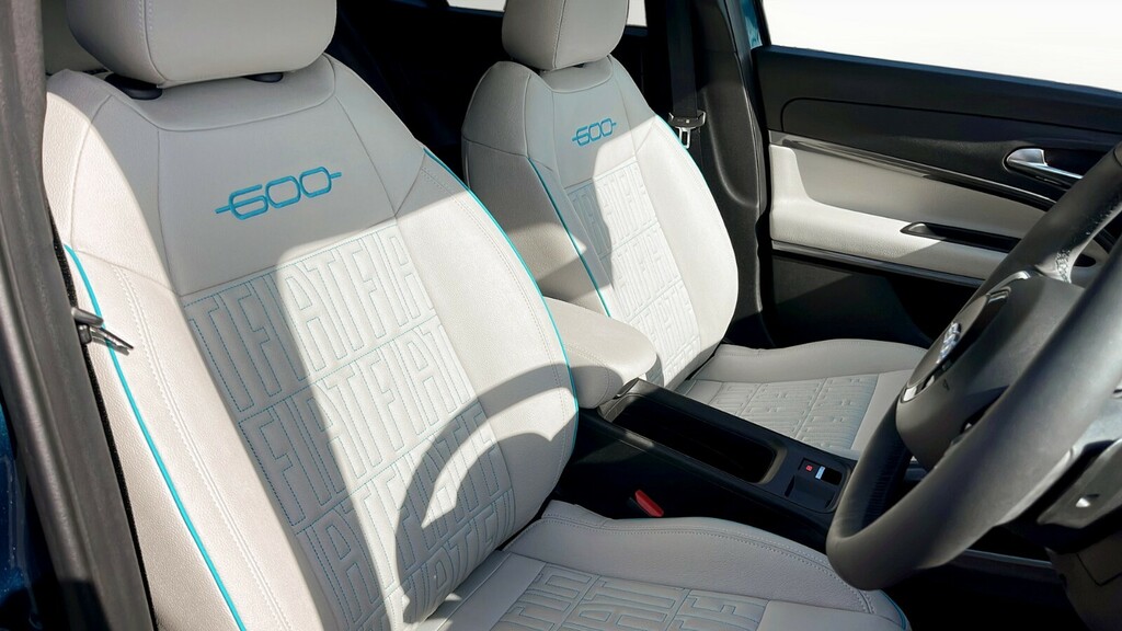 Fiat 600 Hatchback Blue #23