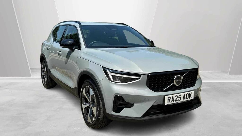 Volvo XC40 Plus, B4 Mild Hybrid, Rear Camera - Power Grey