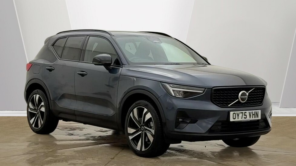 Volvo XC40 Plus, B4 Mild Hybrid, Dark OY75VHN Blue