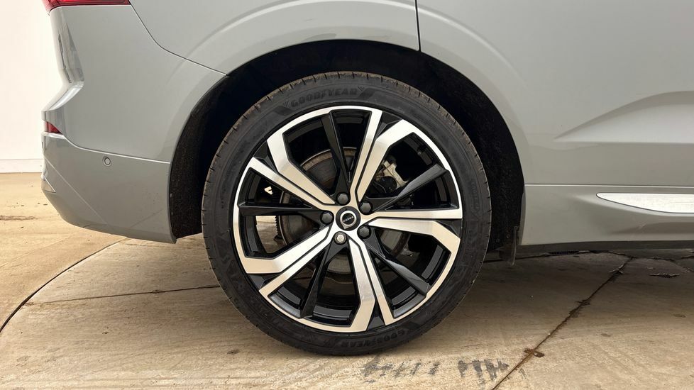 Volvo XC60 Ultra, T8 Awd Plug-in Hybrid Massage Seats-panora Grey #4