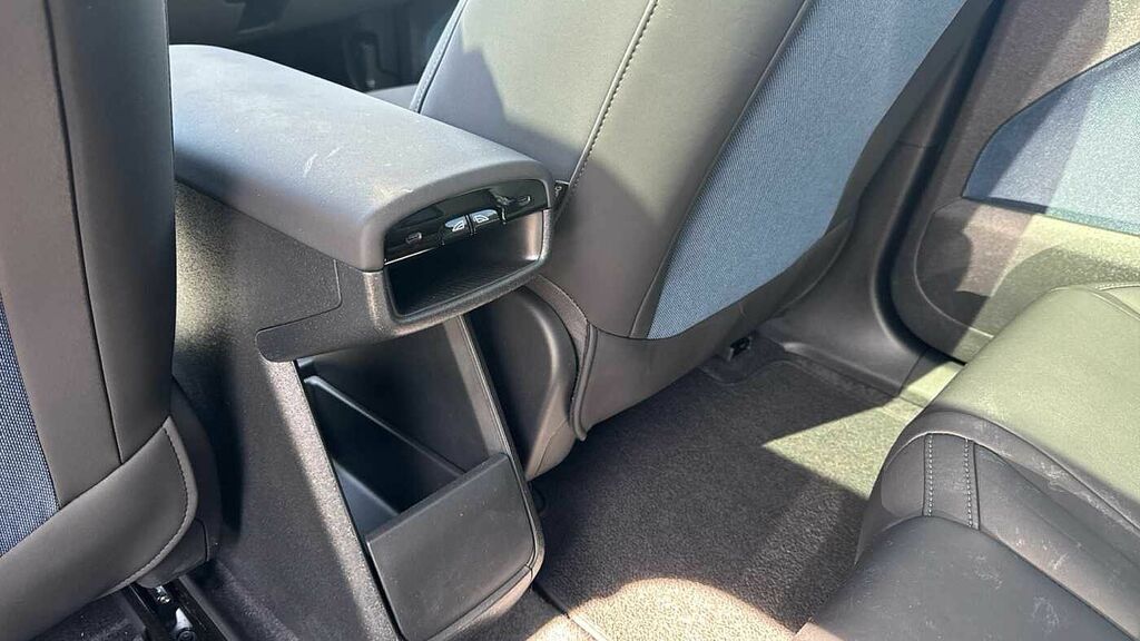 Volvo EX30 Single Motor Extended Range Ultra Sunroof, Harman Blue #35