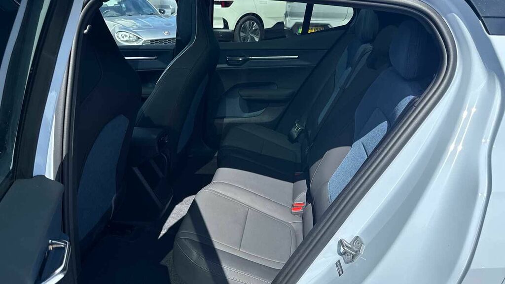 Volvo EX30 Single Motor Extended Range Ultra Sunroof, Harman Blue #33
