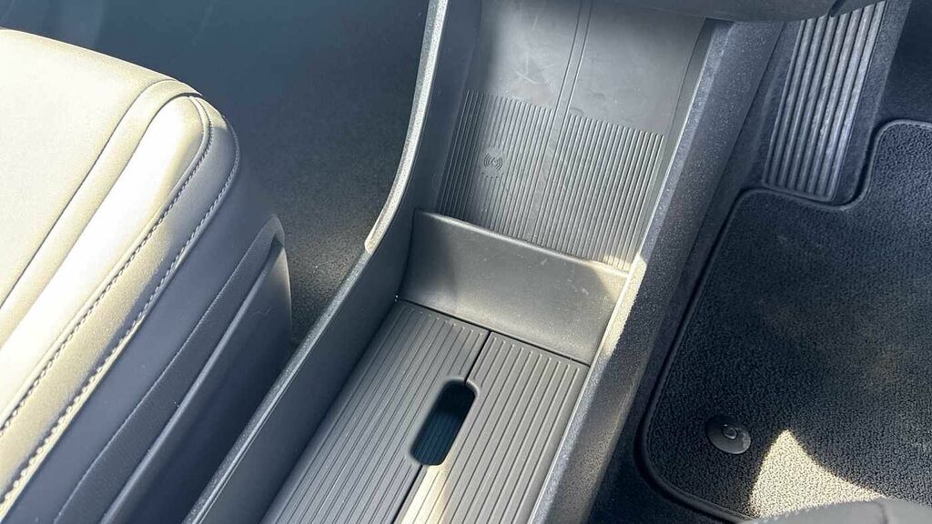 Volvo EX30 Single Motor Extended Range Ultra Sunroof, Harman Blue #37