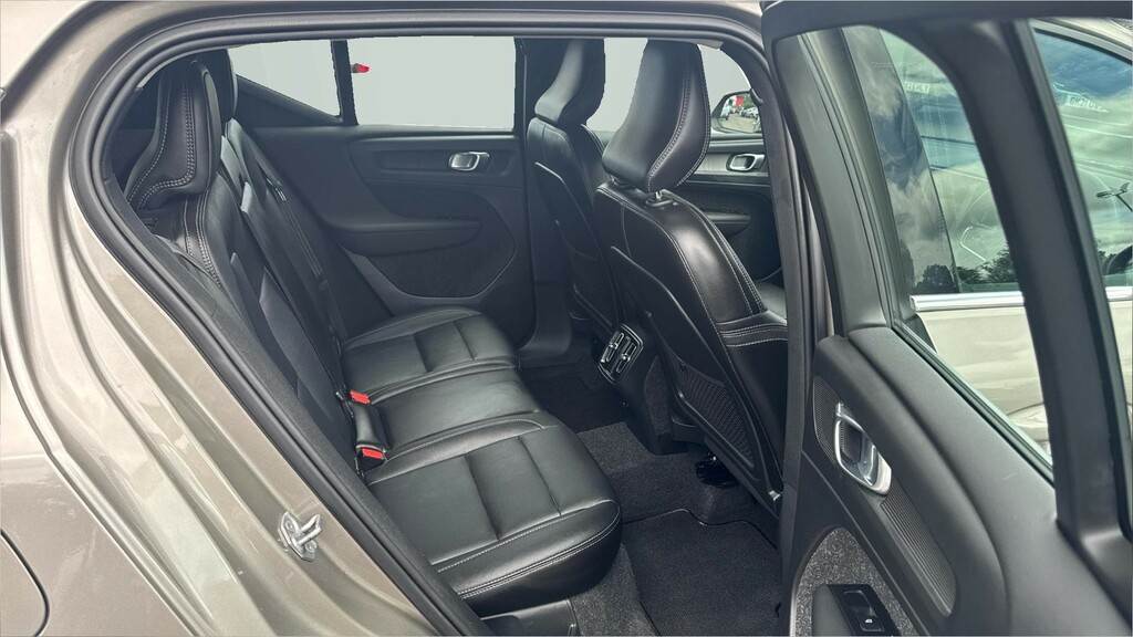 Volvo XC40 1.5 T3 163 Inscription Pro Geartronic Grey #6