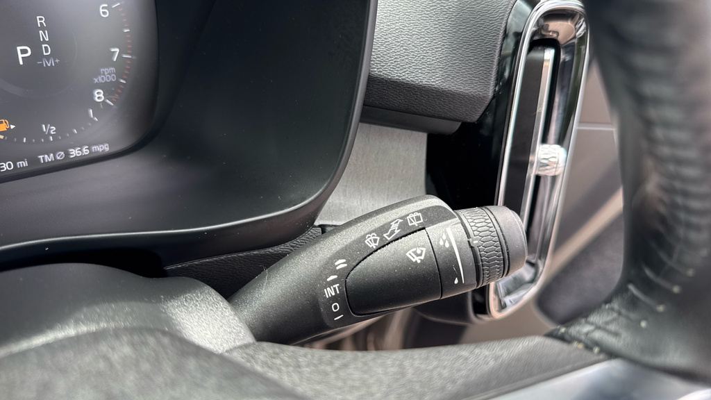 Volvo XC40 2021 21 B4 Black #23