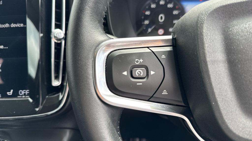Volvo XC40 2021 21 B4 Black #21