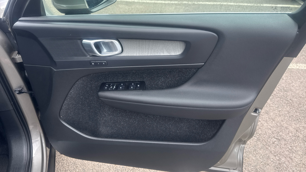 Volvo XC40 2021 21 B4 Black #29