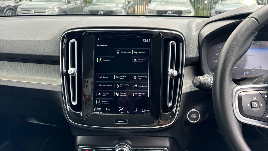 Volvo XC40 2021 21 B4 Black #17