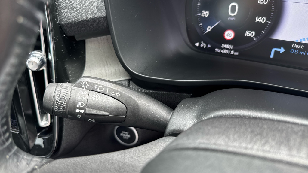 Volvo XC40 2021 21 B4 Black #20