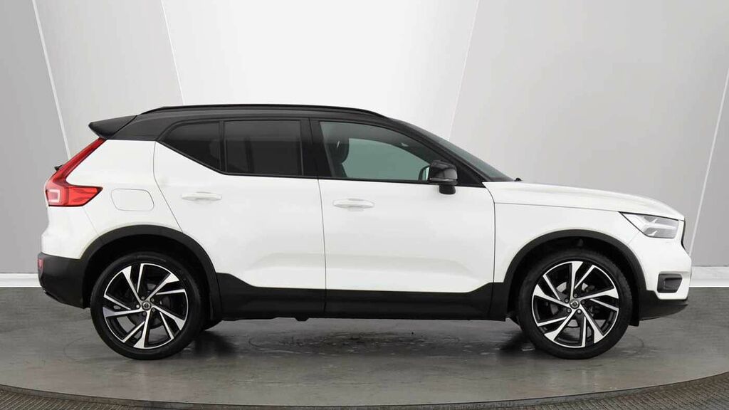 Volvo XC40 R-design Pro, T3 20 Alloys-heated Wind DF70XKD White #4