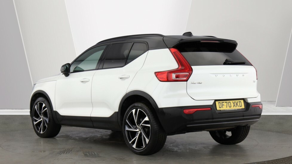 Volvo XC40 R-design Pro, T3 20 Alloys-heated Wind DF70XKD White #5