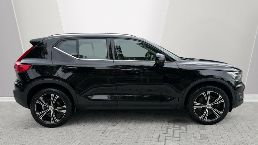 Volvo XC40 1.5 T5 Recharge Phev Inscription Pro Black #3