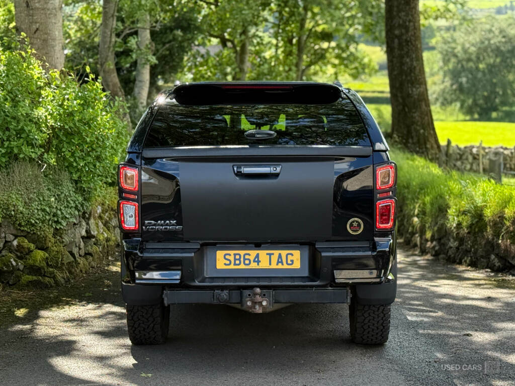Isuzu D-Max 1.9 V-cross Double Cab 4X4 SB64TAG Black #4