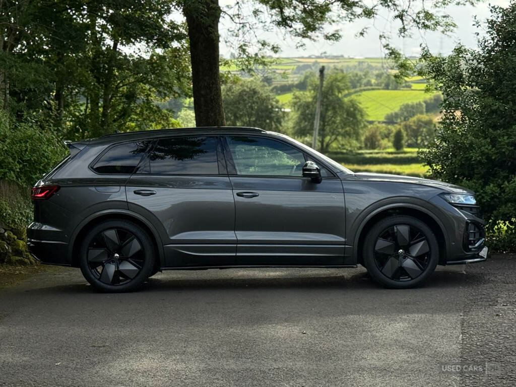 Volkswagen Touareg 3.0 V6 Tdi 4Motion 286 Black Edition Tip Grey #4