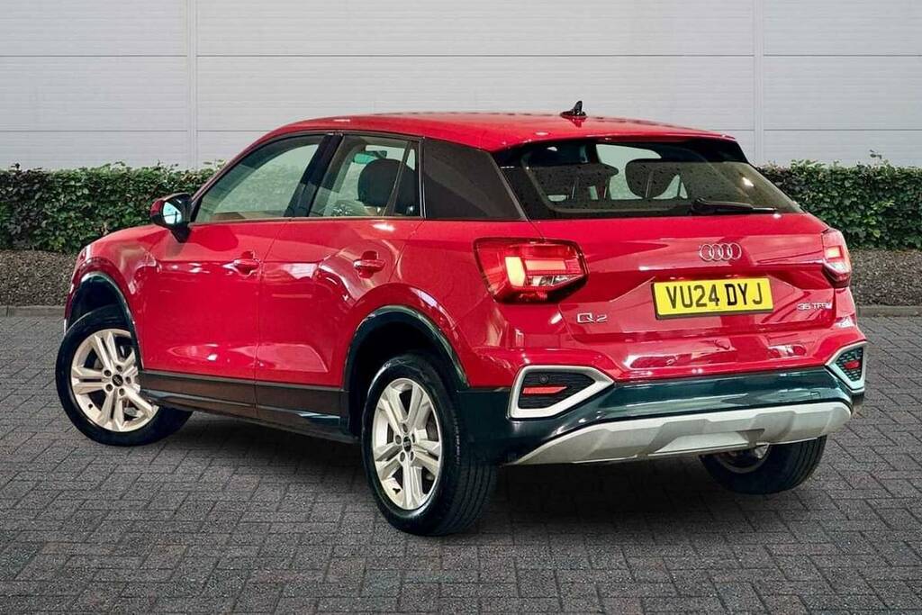Audi Q2 35 Tfsi Sport VU24DYJ Red #3
