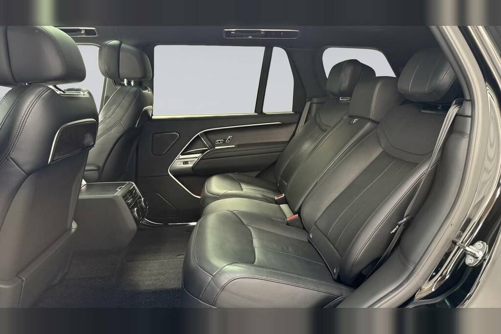 Land Rover Range Rover 3.0 P460e Lwb LJ73YBA Black #4