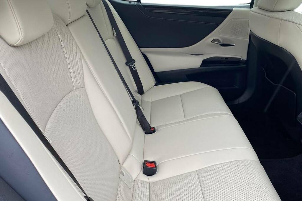 Lexus ES 300H 2.5 Premium Cvt Red #6