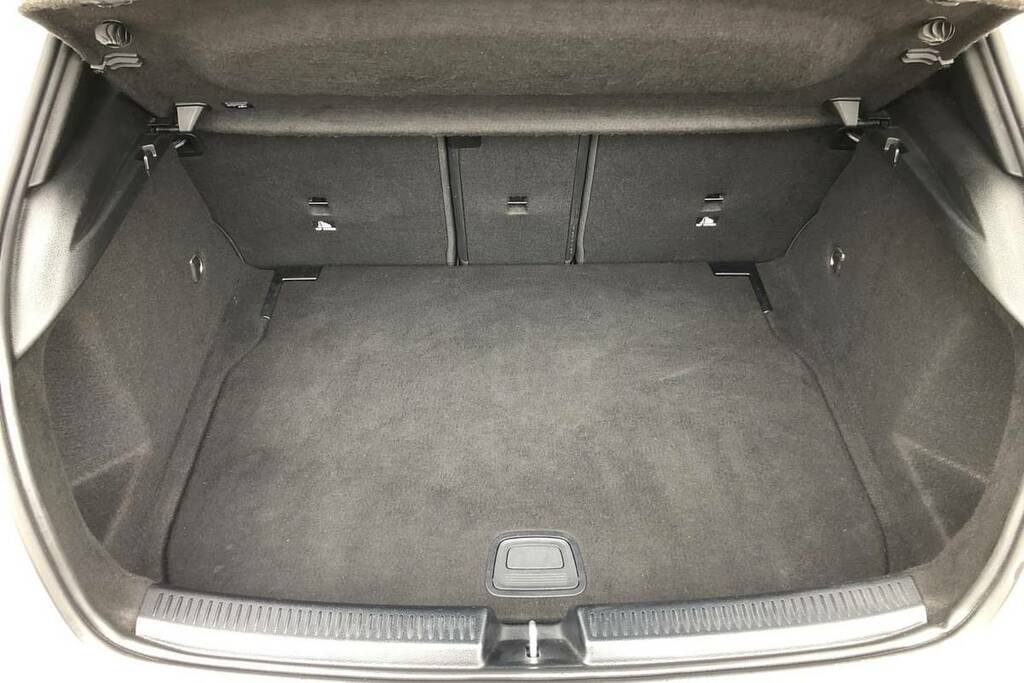 Mercedes-Benz A Class A180d 2.0 Amg Line Executive KN23YLG White #2