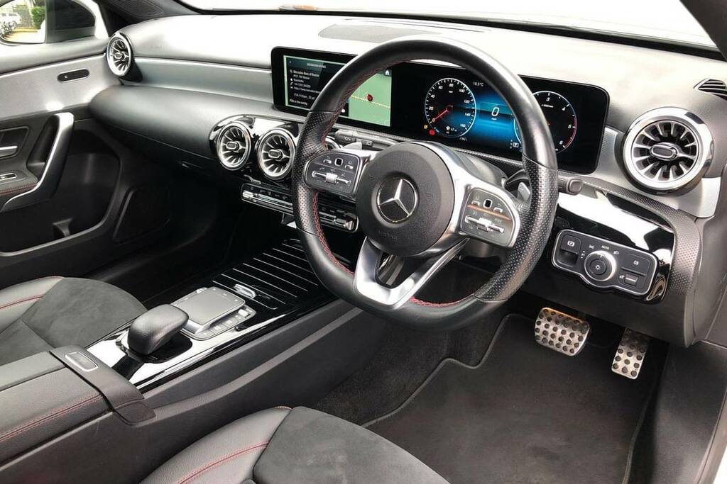 Mercedes-Benz A Class A180d 2.0 Amg Line Executive KN23YLG White #4