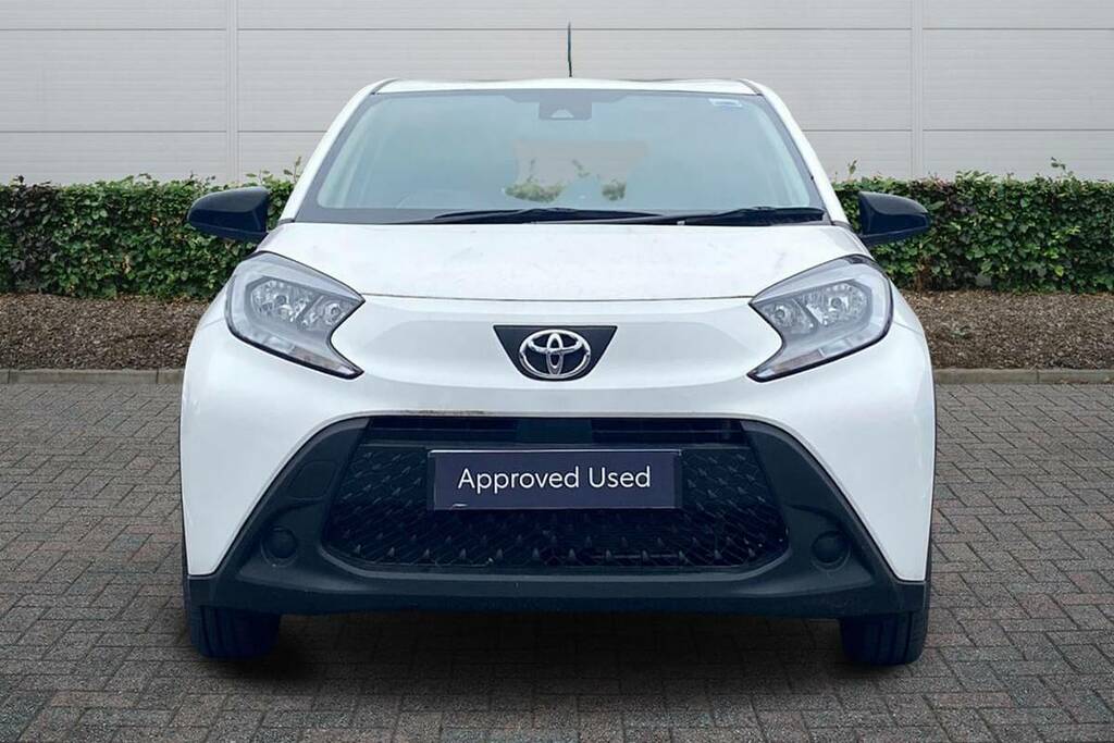 Toyota Aygo X 1.0 Vvt-i Pure White #3