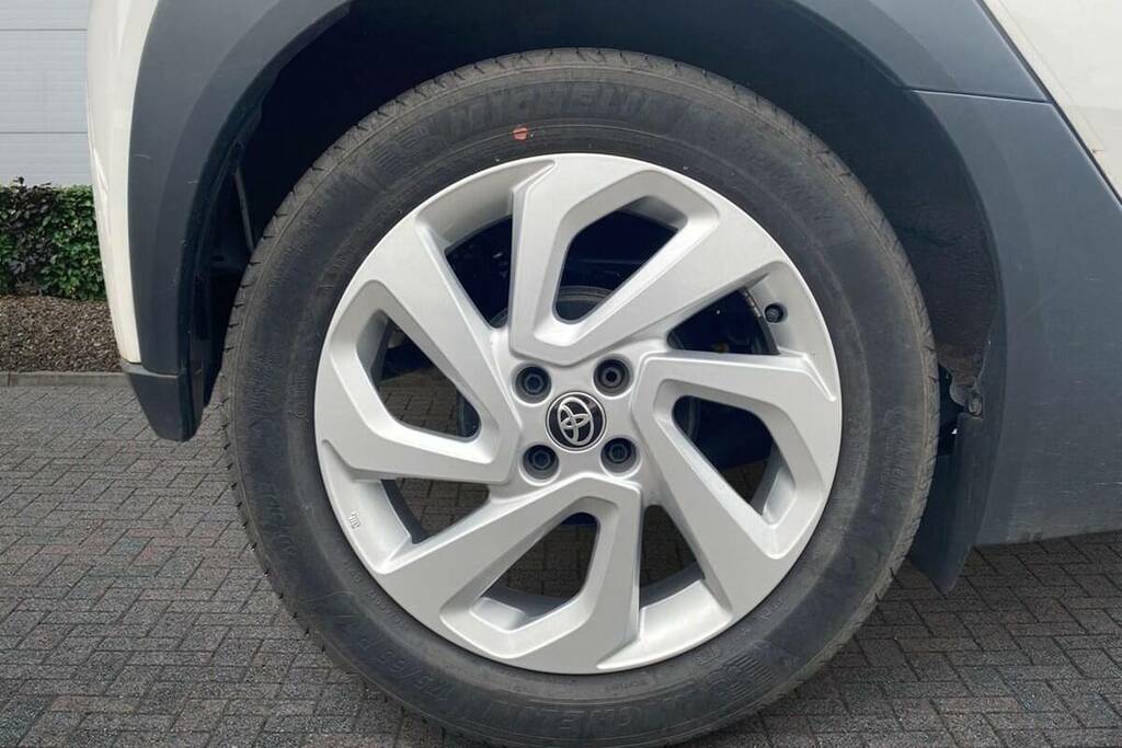Toyota Aygo X 1.0 Vvt-i Pure White #6