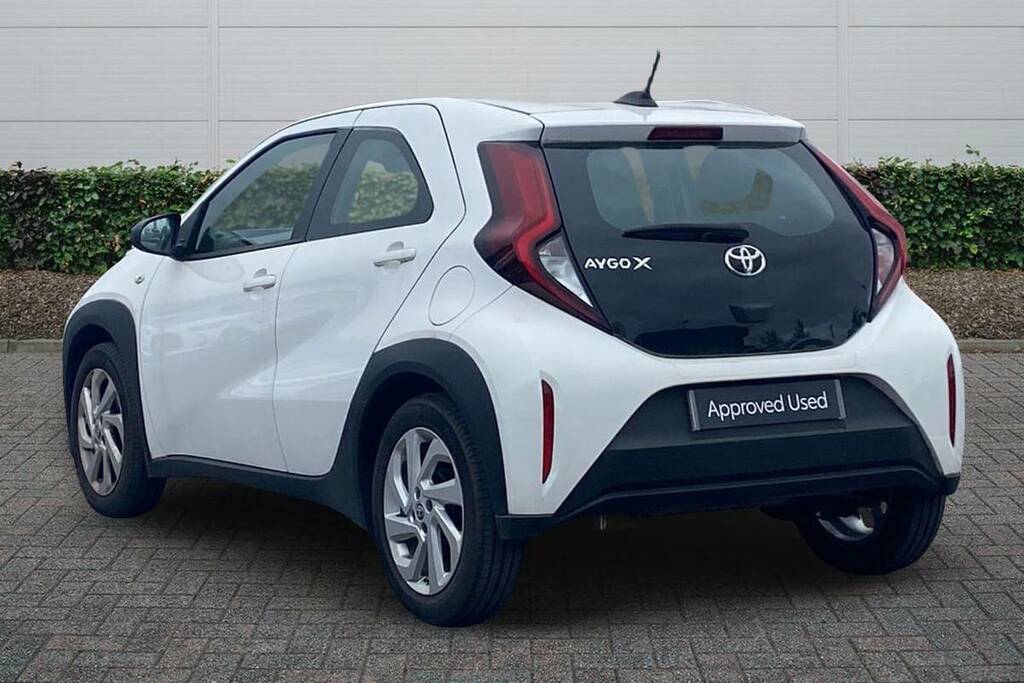 Toyota Aygo X 1.0 Vvt-i Pure White #2