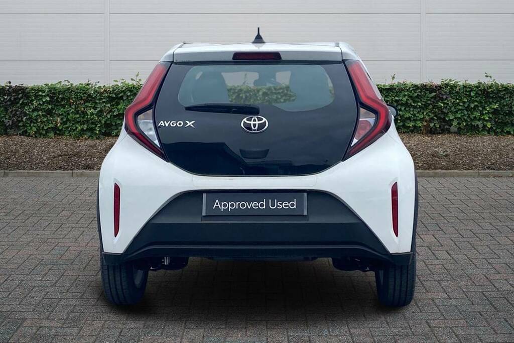 Toyota Aygo X 1.0 Vvt-i Pure White #4