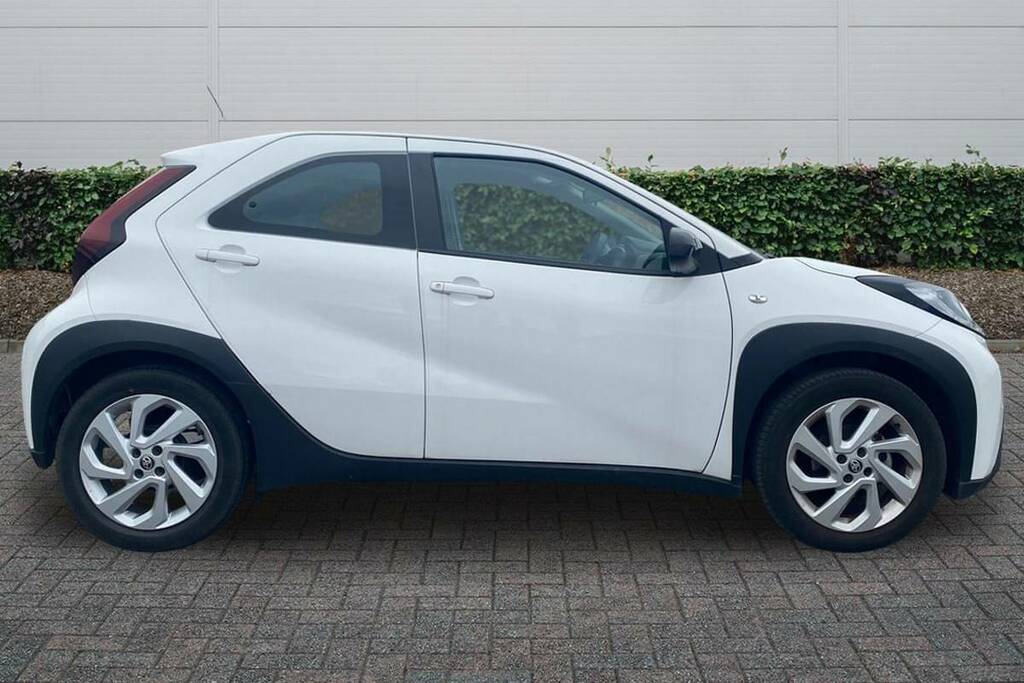 Toyota Aygo X 1.0 Vvt-i Pure White #5