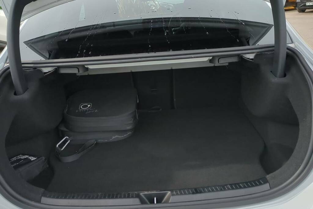 Mercedes-Benz A Class A250e Amg Line Premium KP73XPH White #2
